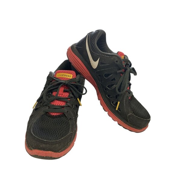 Nike Livestrong Dual Fusion women's Size 8.5 Black Red Mesh sneakers NO INSOLES - Picture 1 of 8